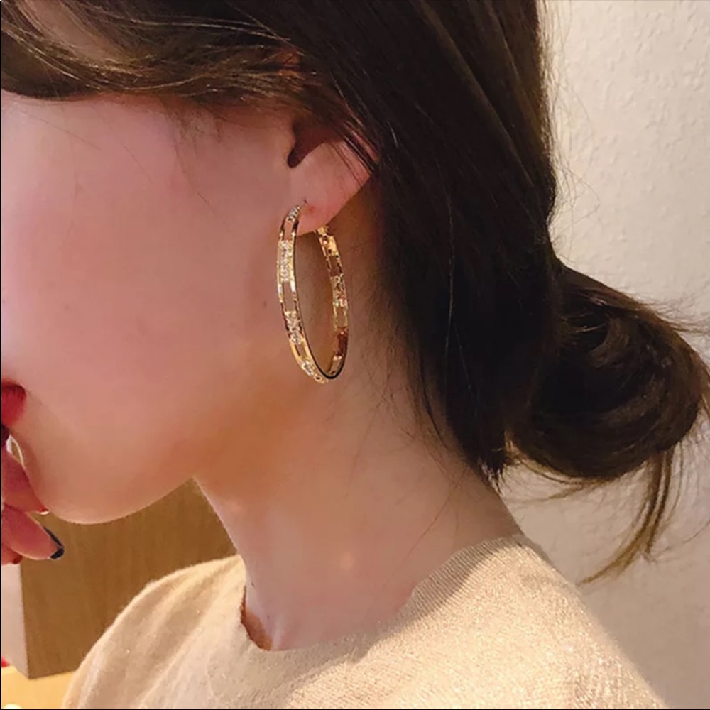 New Women’s Yellow Gold Plated Round Hoop Earrings - Picture 3 of 5